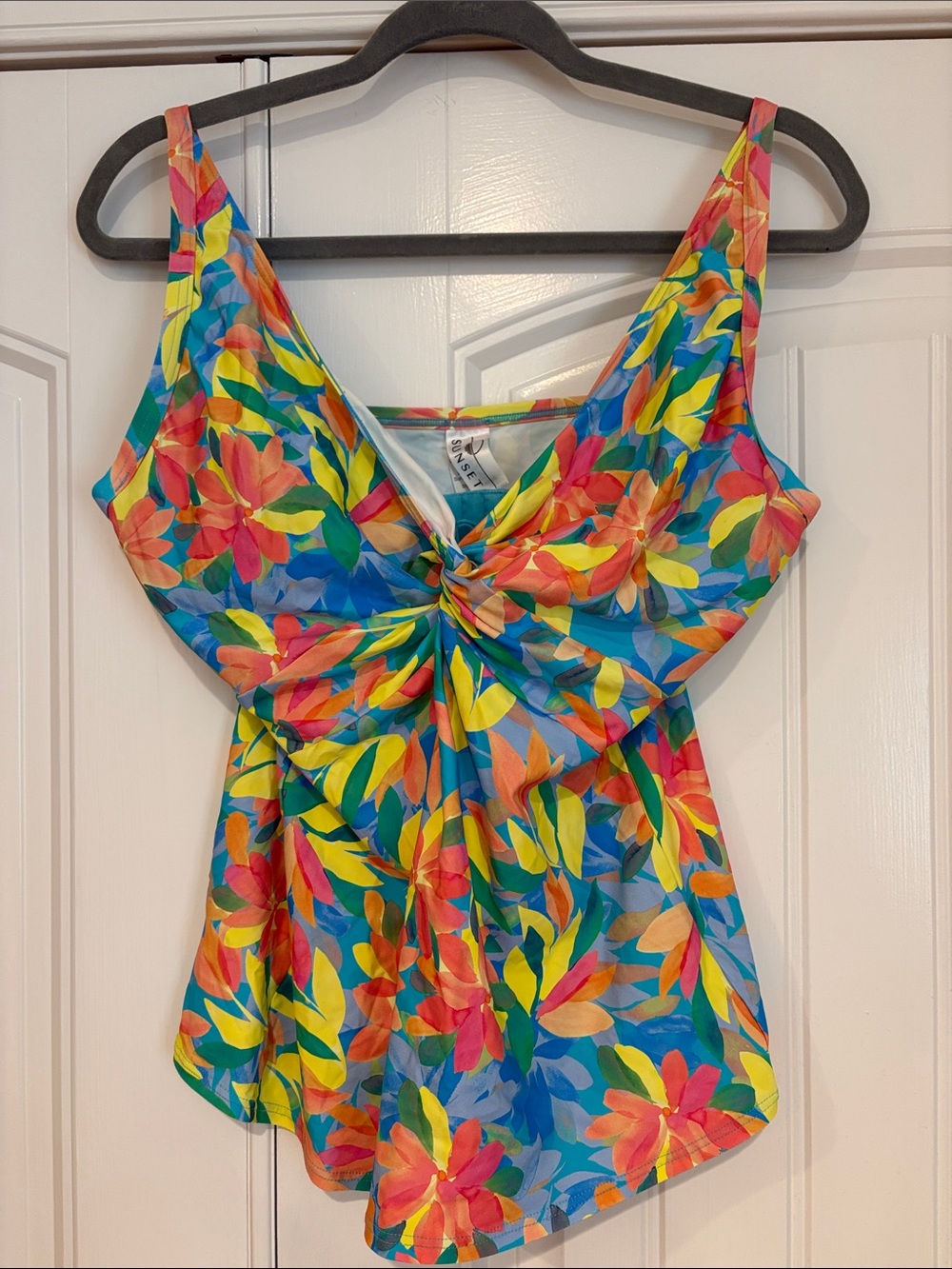 Sunsets 38DD Bright Floral Twist-Front Tankini Top - Blue, Yellow & Pink